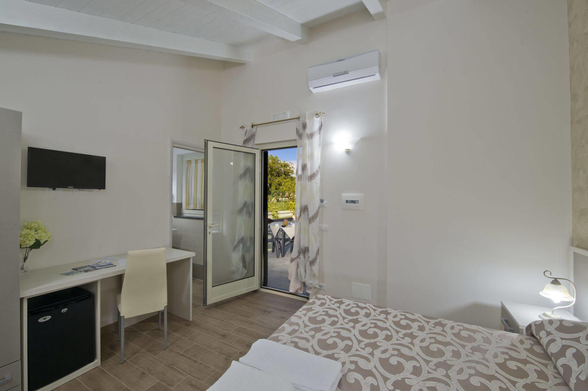 Gli Dei Gemelli Bed & Breakfast Agerola Bagian luar foto