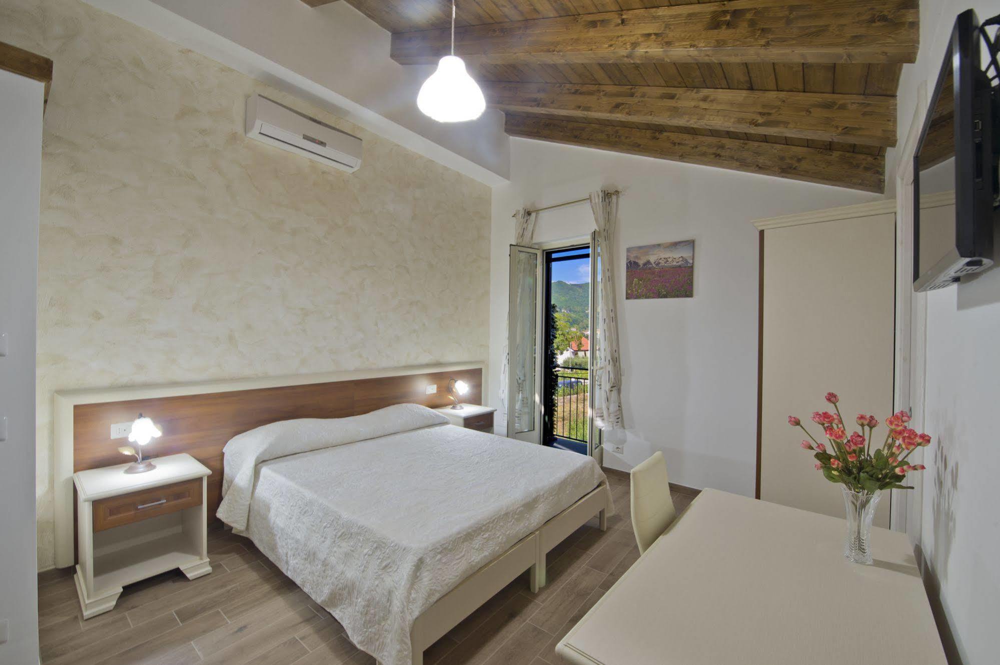 Gli Dei Gemelli Bed & Breakfast Agerola Bagian luar foto