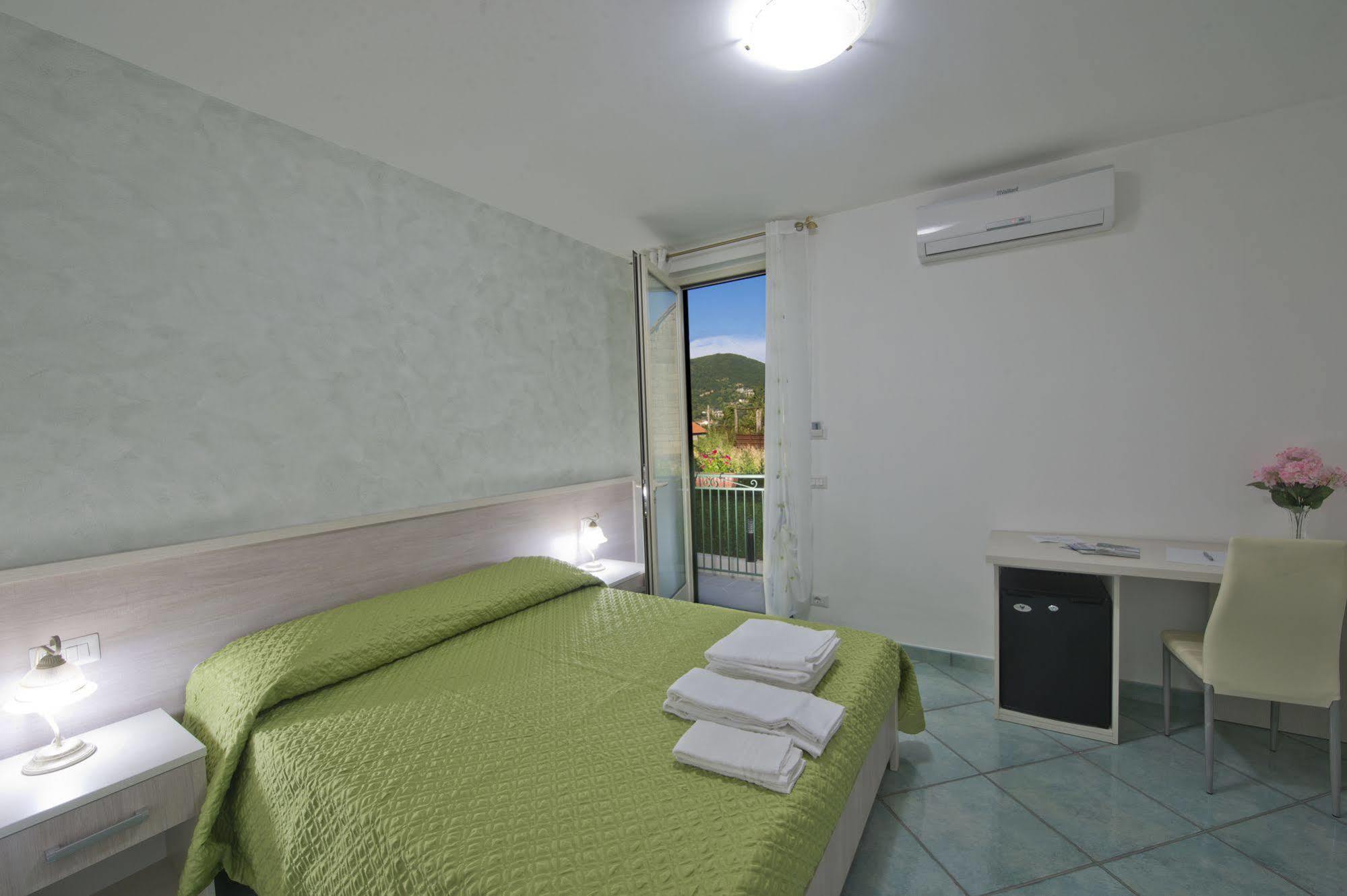 Gli Dei Gemelli Bed & Breakfast Agerola Bagian luar foto