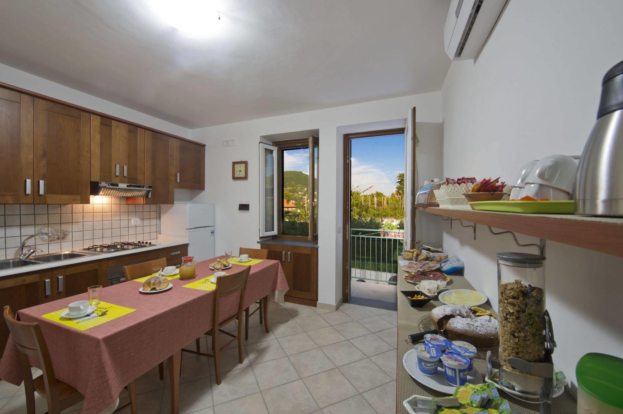 Gli Dei Gemelli Bed & Breakfast Agerola Bagian luar foto