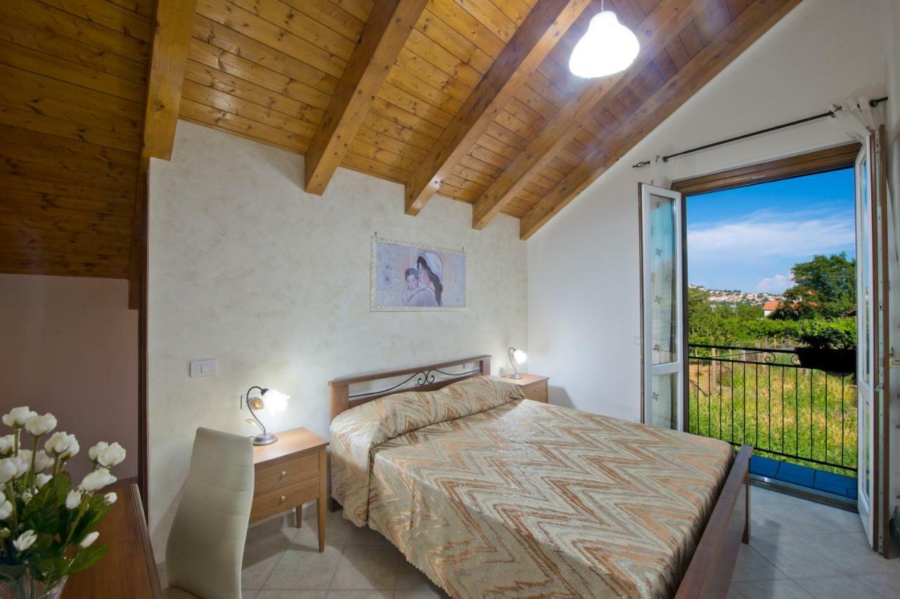 Gli Dei Gemelli Bed & Breakfast Agerola Bagian luar foto