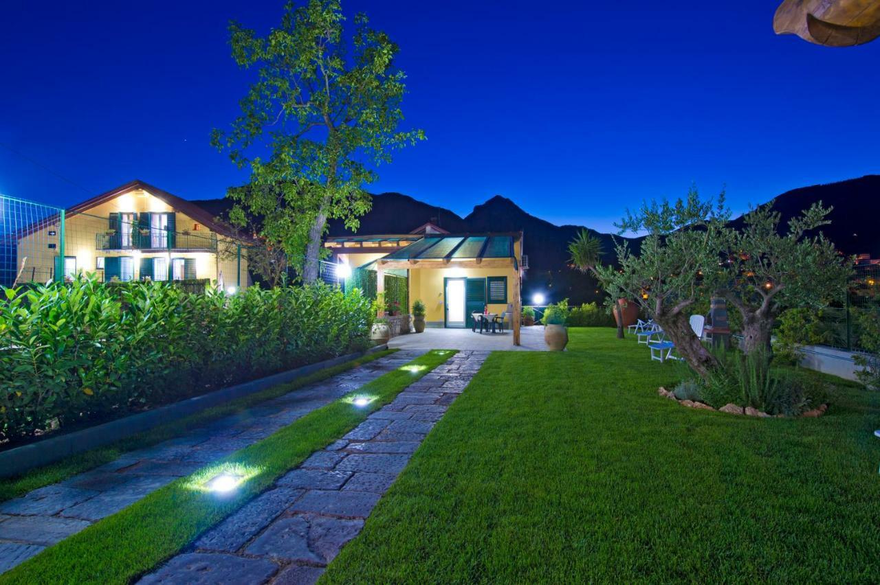 Gli Dei Gemelli Bed & Breakfast Agerola Bagian luar foto